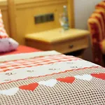 Landhotel Baumwipfel Guest house 3*